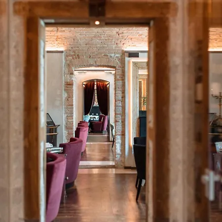 Pavillon Hotel
