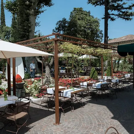 Hotel Pavillon *