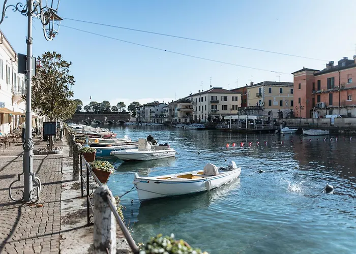 Pavillon Отель *